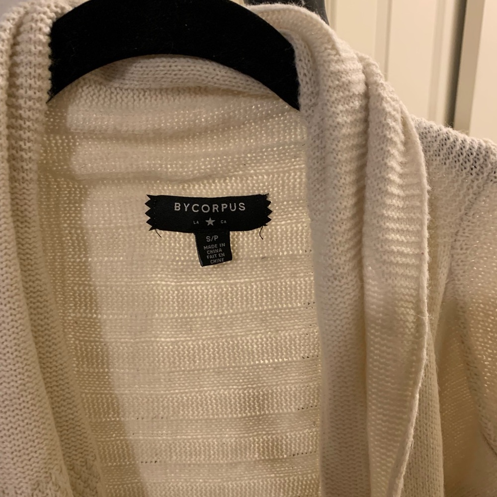 Cardigan - Picture 2 of 4